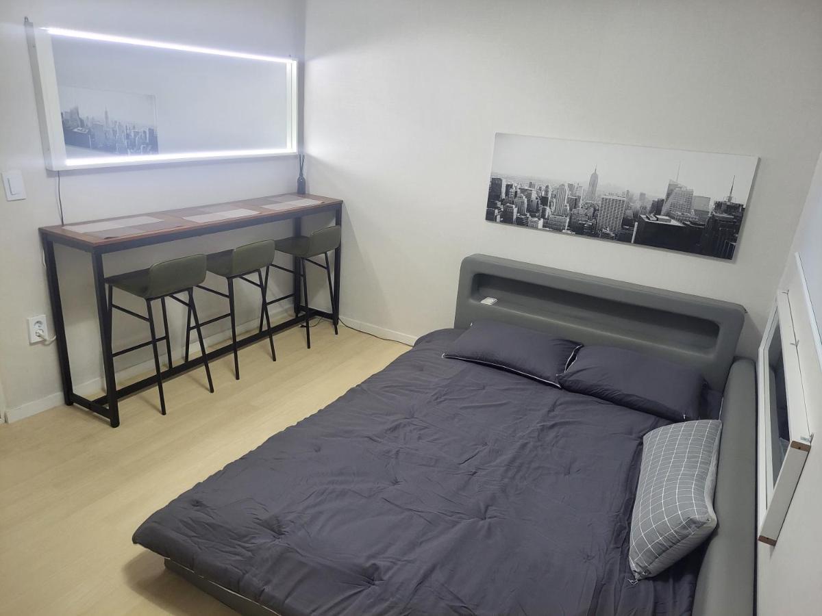 Newly Renovated 2 Bedroom Apartment #7 ソウル特別市 エクステリア 写真